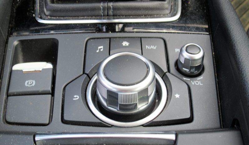 Mazda 3 lleno